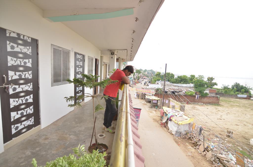 Ganga Paying Guest House Benares Buitenkant foto