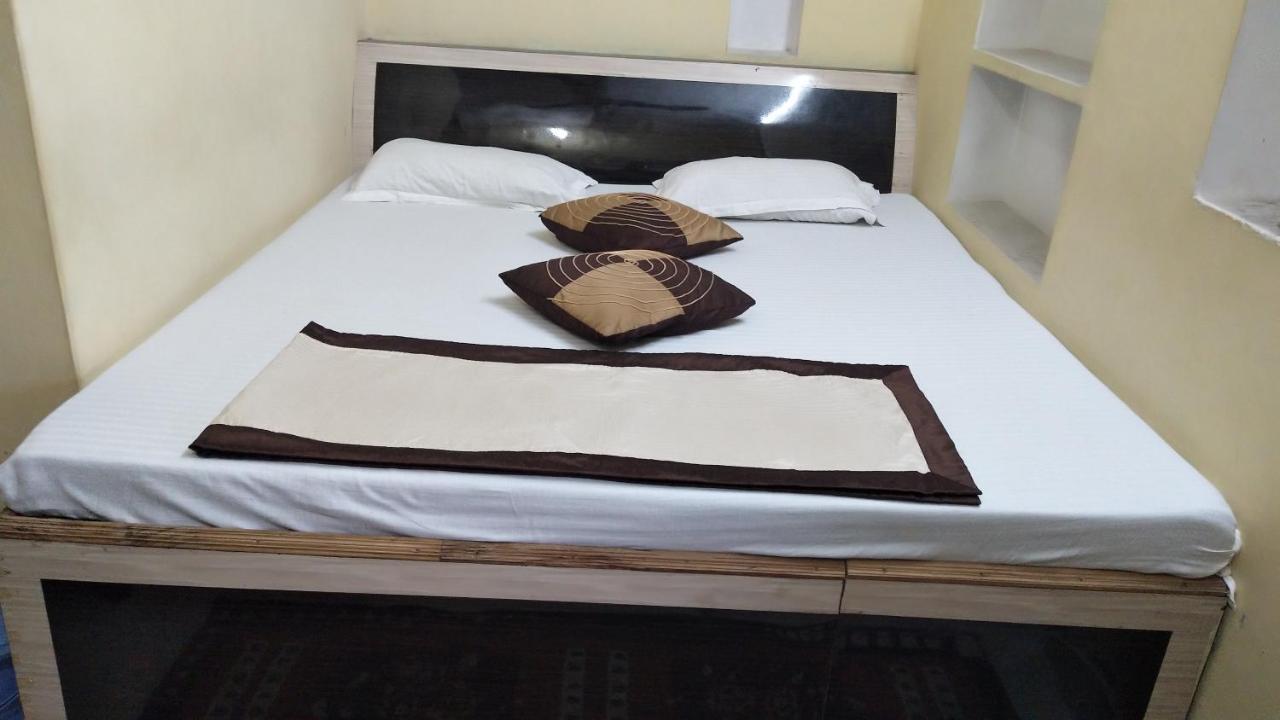 Ganga Paying Guest House Benares Buitenkant foto